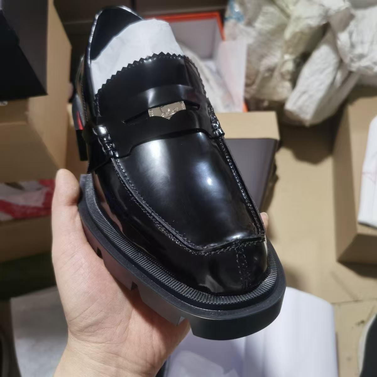 CL Men Shoes-572