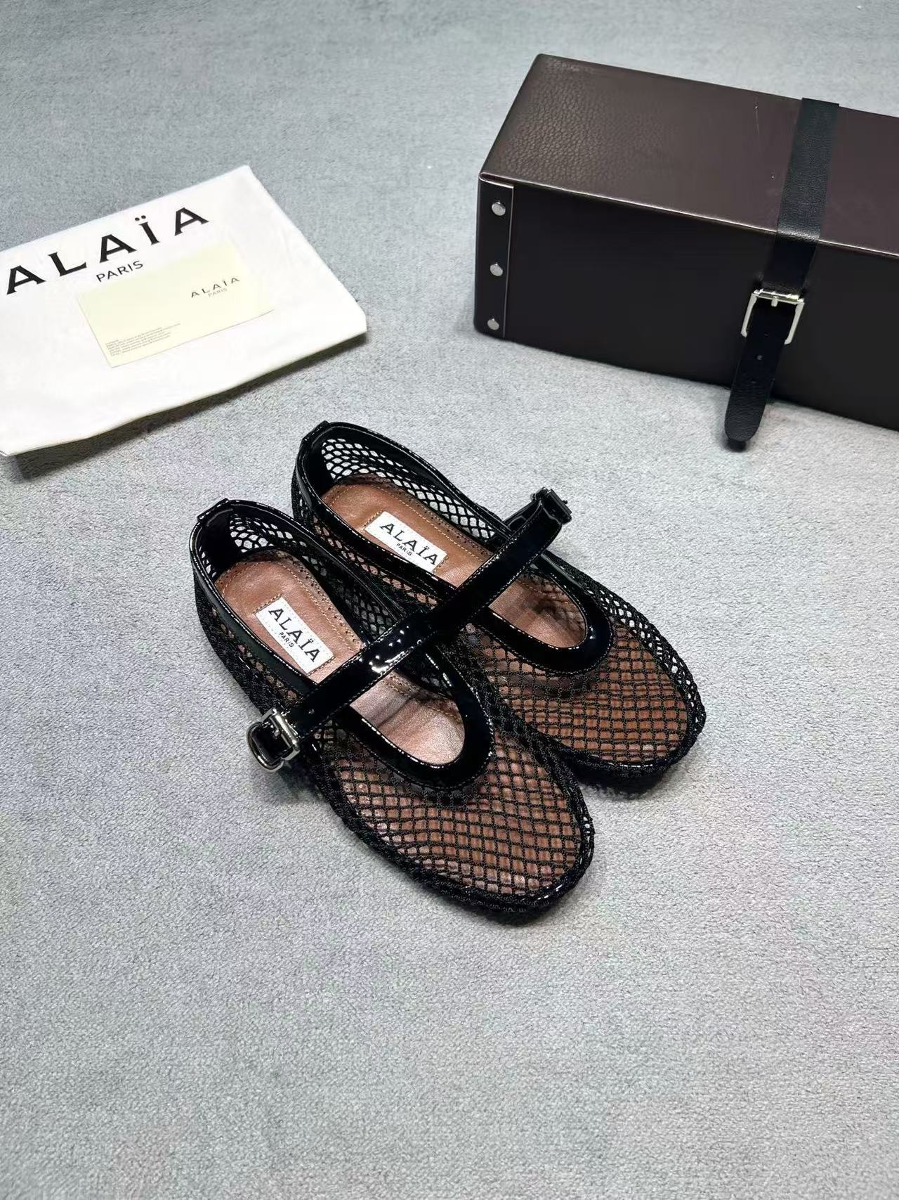Alaia Slippers Women(AAA)-001