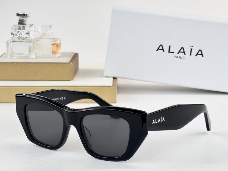 ALAIA Sunglasses(AAAA)-005
