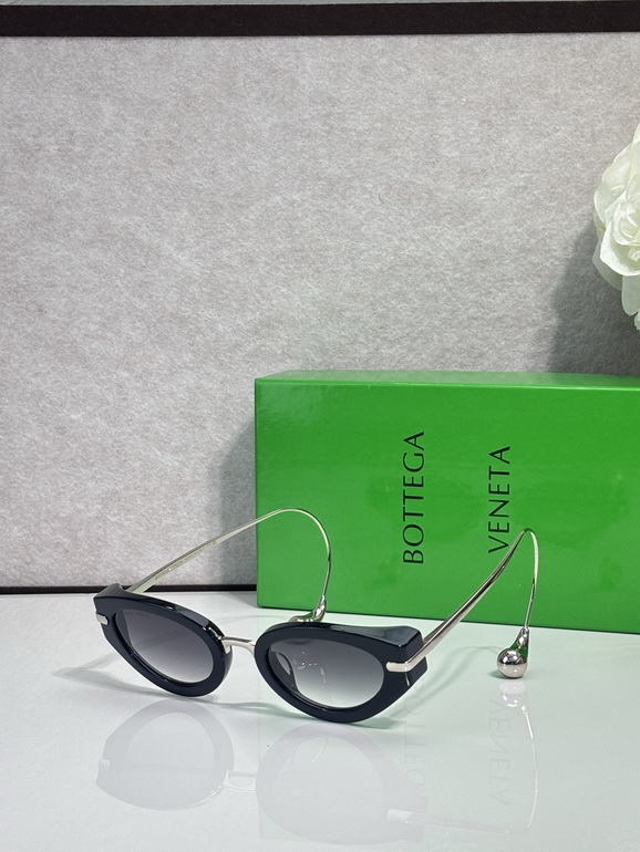 BOTTEGA VENETA Sunglasses(AAAA)-070