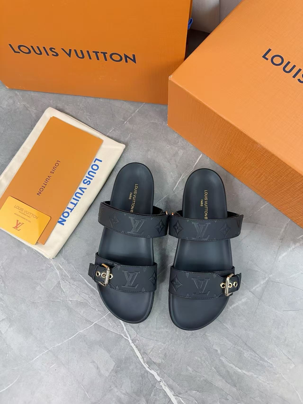 LV Slippers(AAA)-096