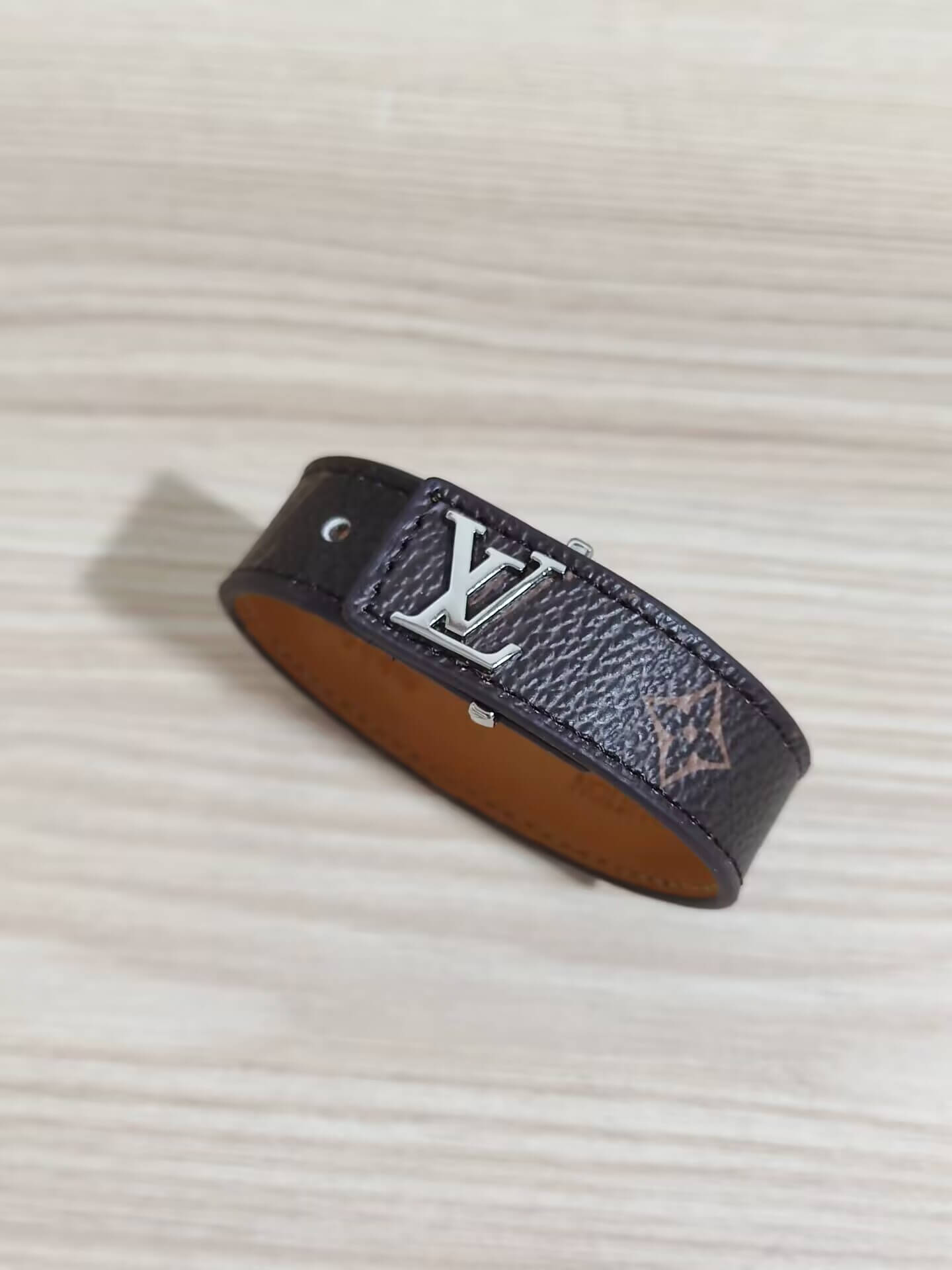 LV Bracelet-002