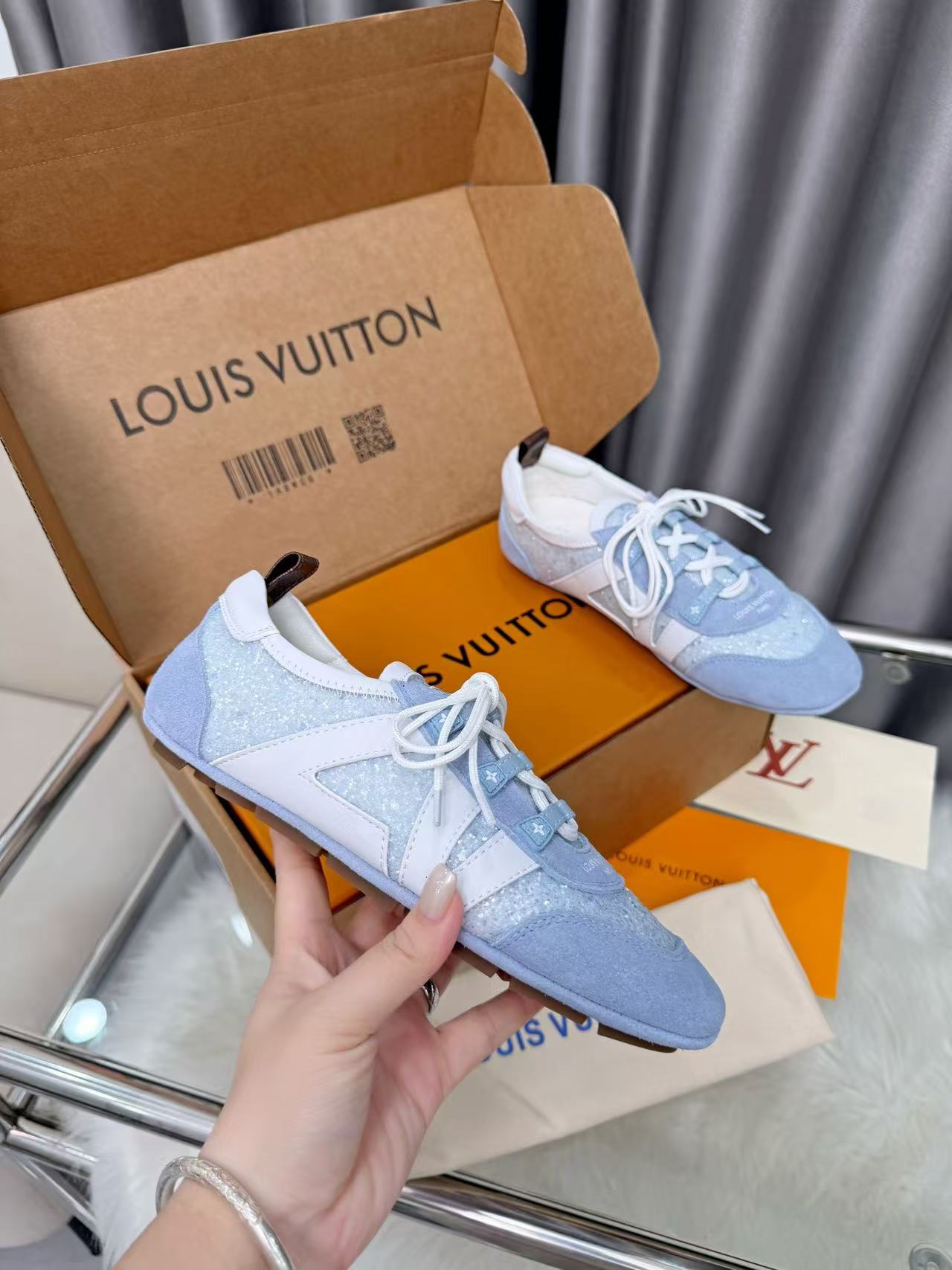 LV Shoes AAA(Women)-106