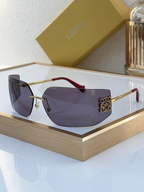 LOEWE Sunglasses(AAAA)-003