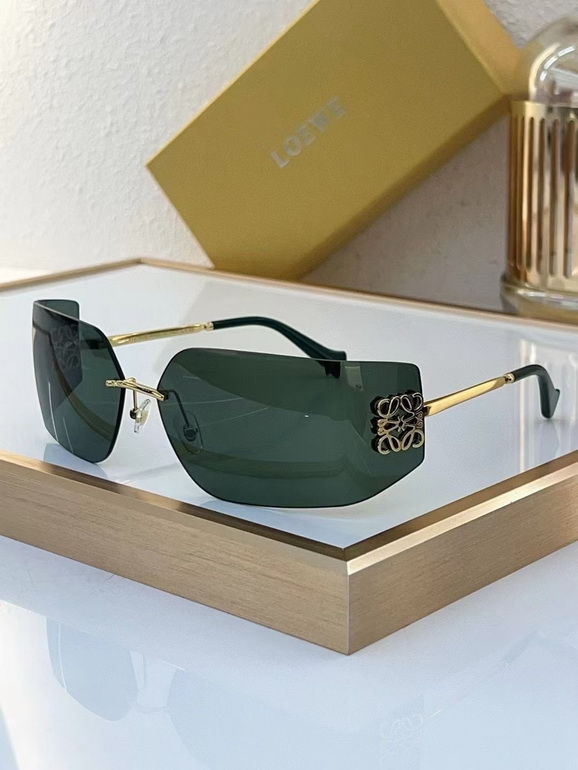 LOEWE Sunglasses(AAAA)-001