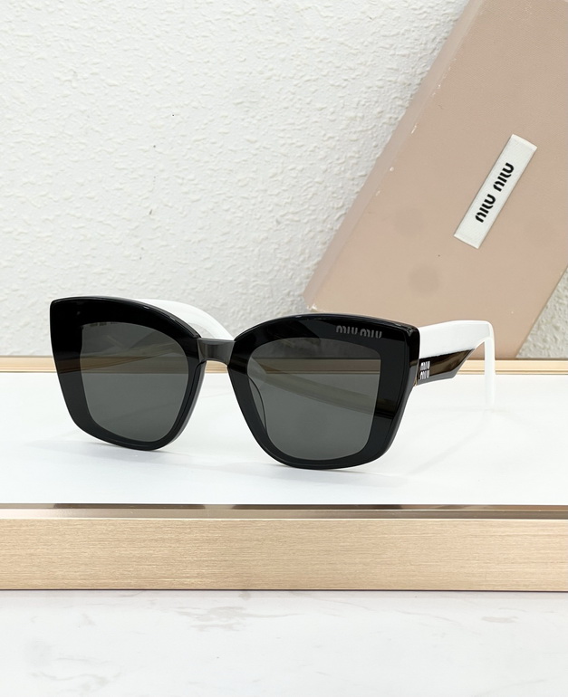 MIUMIU Sunglasses(AAAA)-555