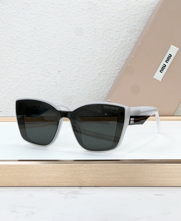 MIUMIU Sunglasses(AAAA)-551