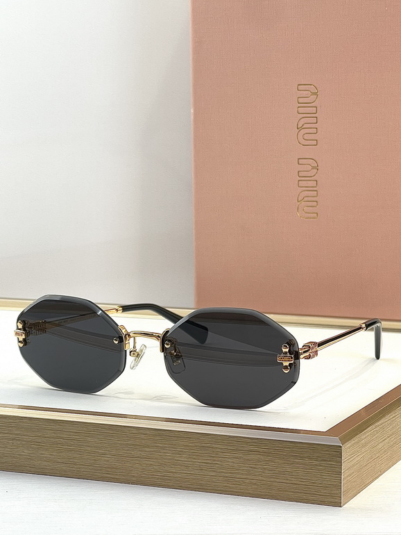MIUMIU Sunglasses(AAAA)-533