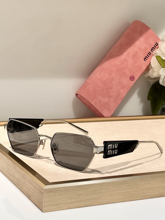 MIUMIU Sunglasses(AAAA)-1827