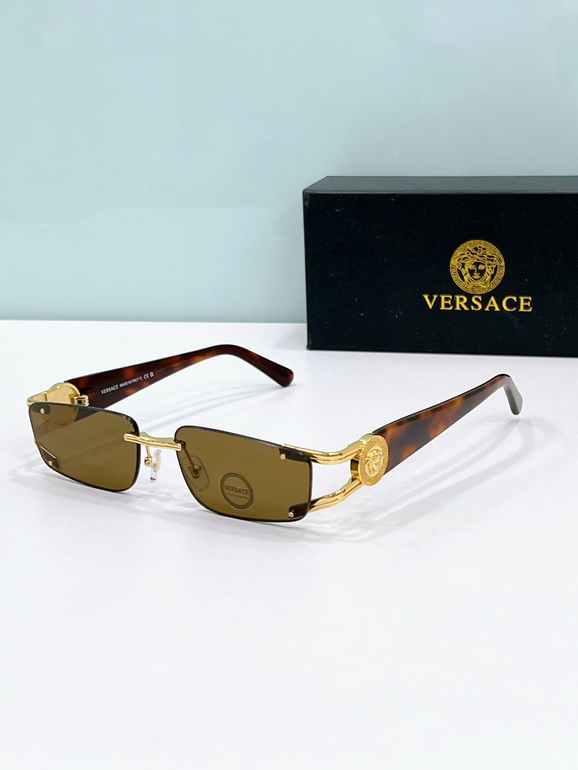 VERSACE Sunglasses(AAAA)-670