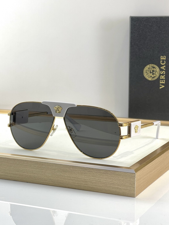 VERSACE Sunglasses(AAAA)-621