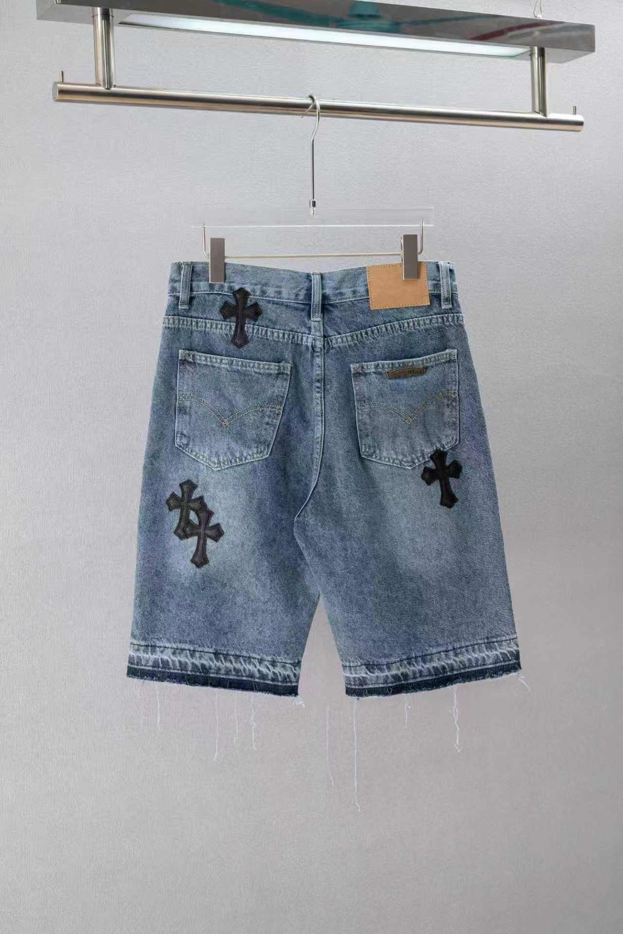 Chrome Hearts Short Jeans-007