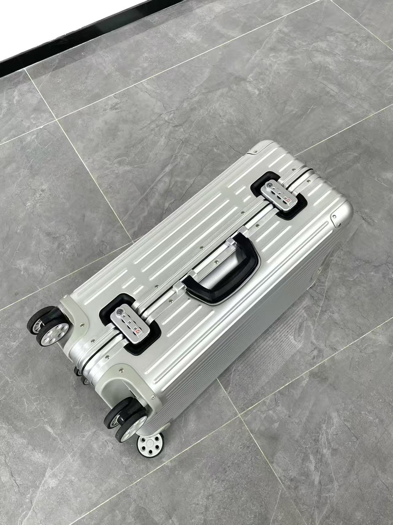 RIMOWA Suitcase(AAA)-002