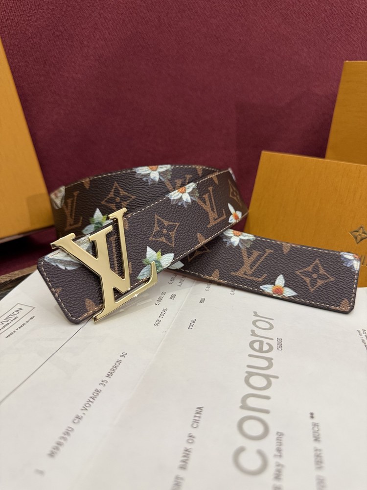LV Belts(AAAAA)-3332