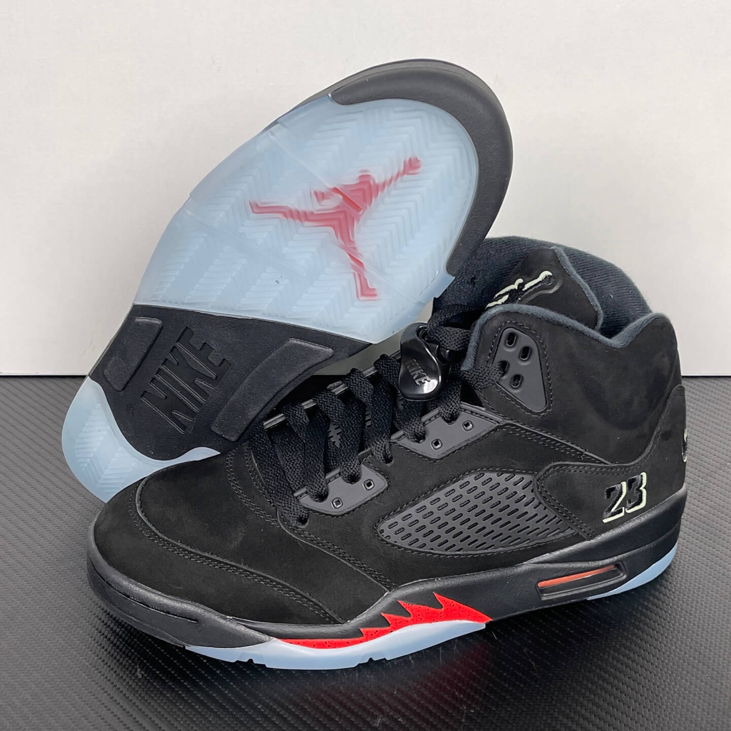 Air Jordan 5 Retro-102
