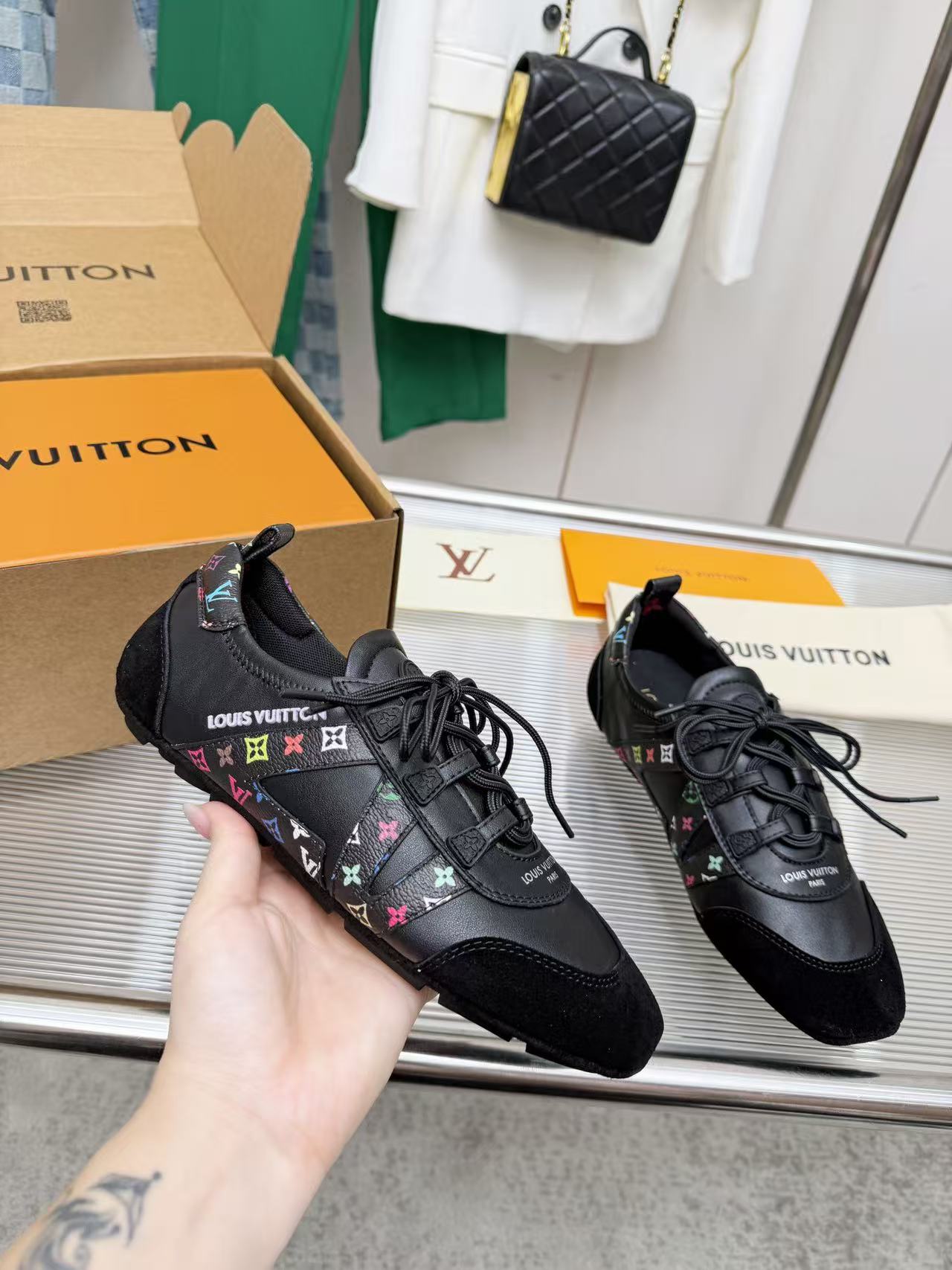 LV Shoes AAA(Women)-102