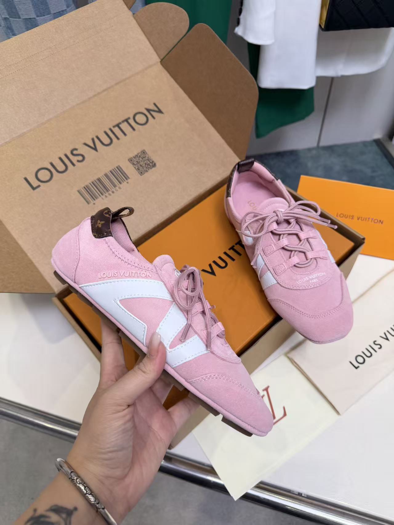 LV Shoes AAA(Women)-097