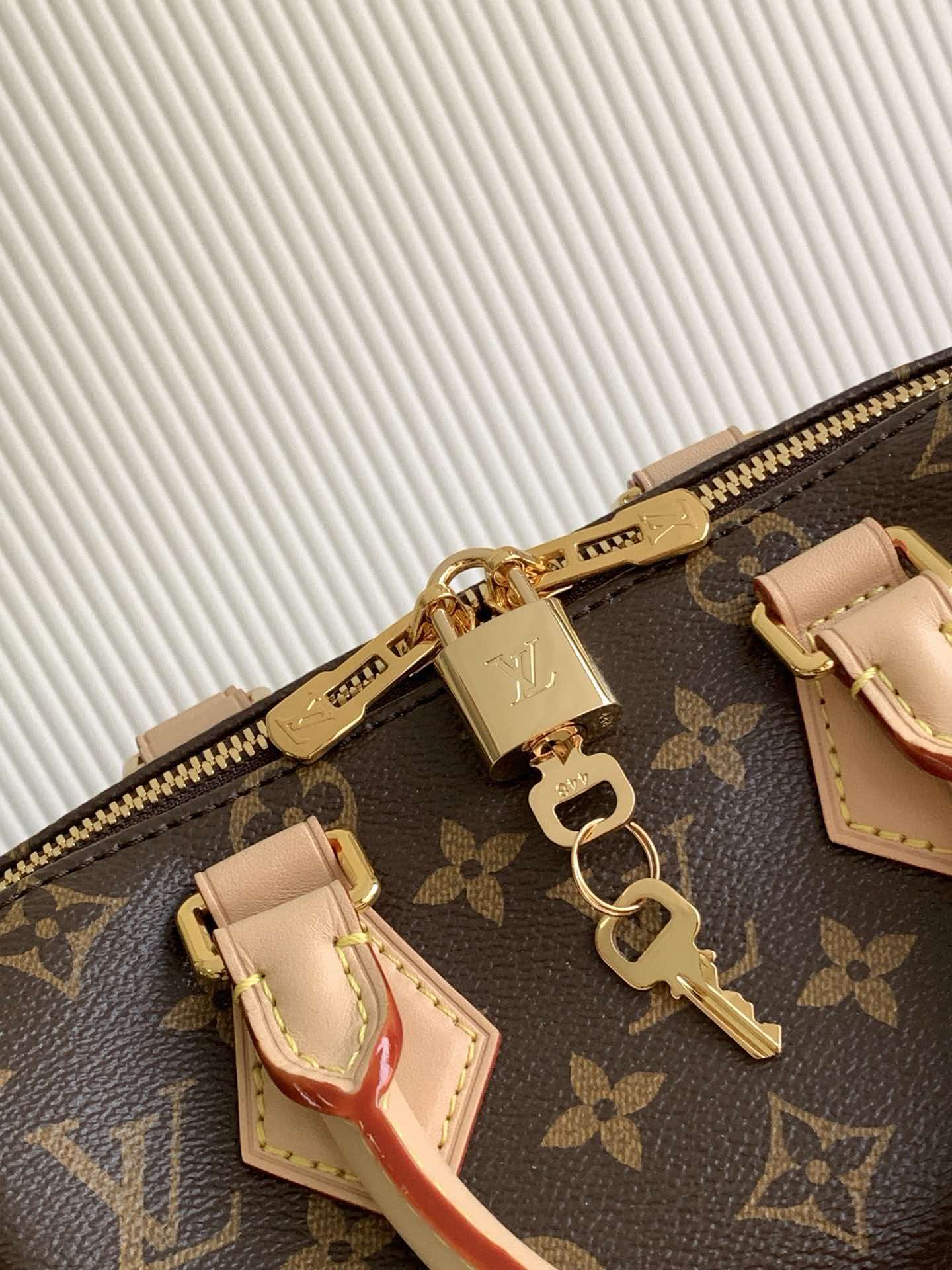 LV Handbags AAA(Women)-2035