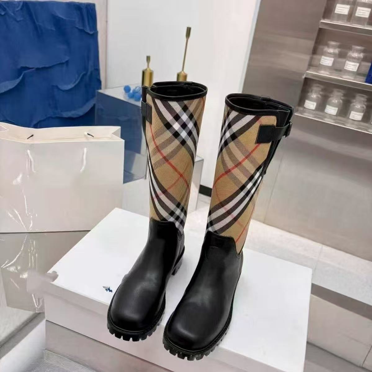 Burberry Shoes(Women)-001