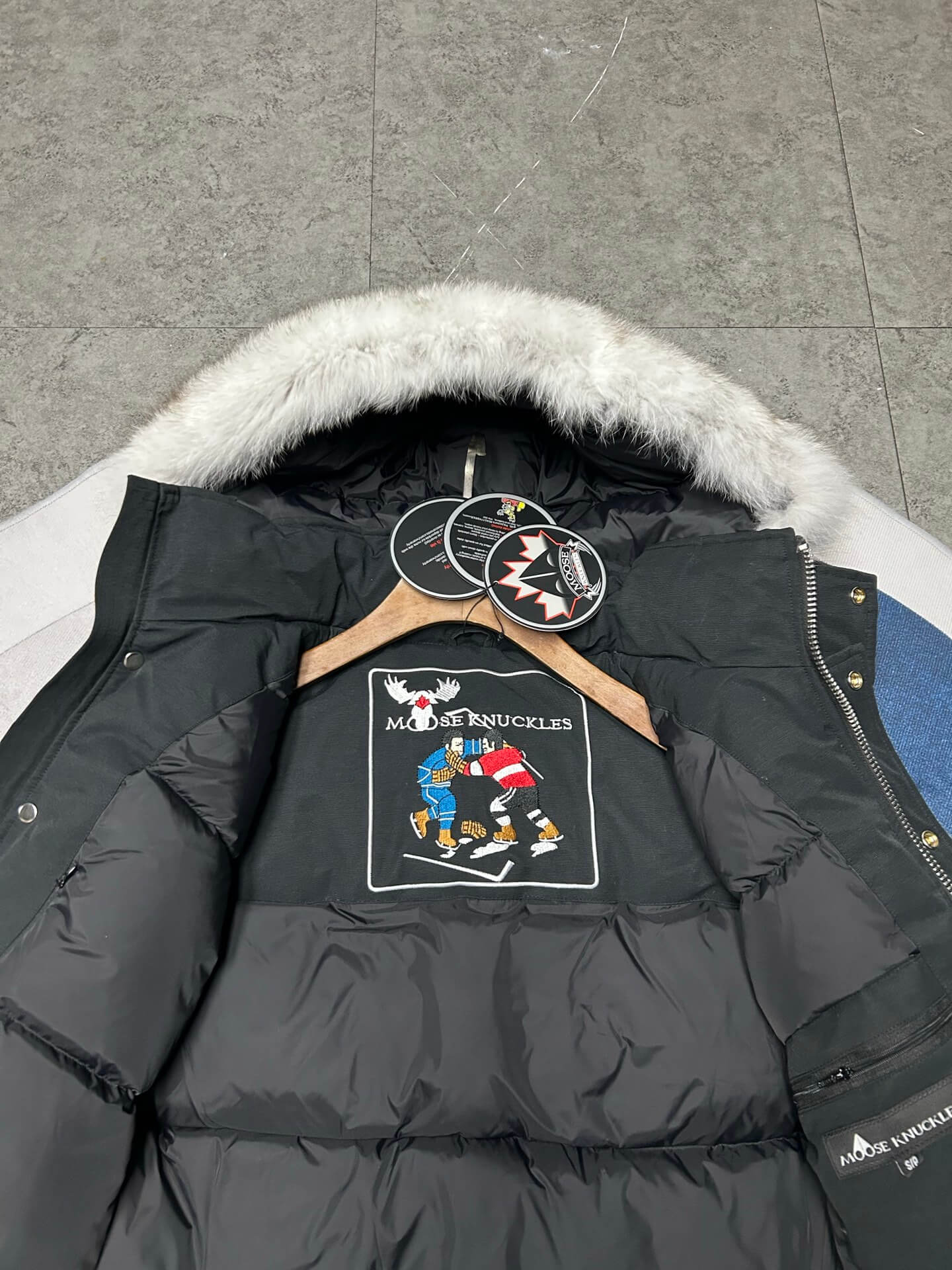 Moose Knuckles Coat-024