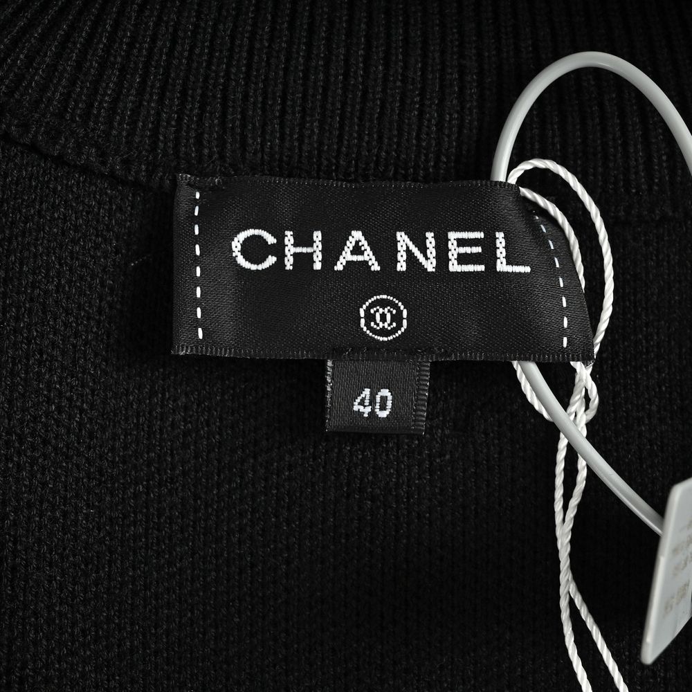 Chanel Sweater-001