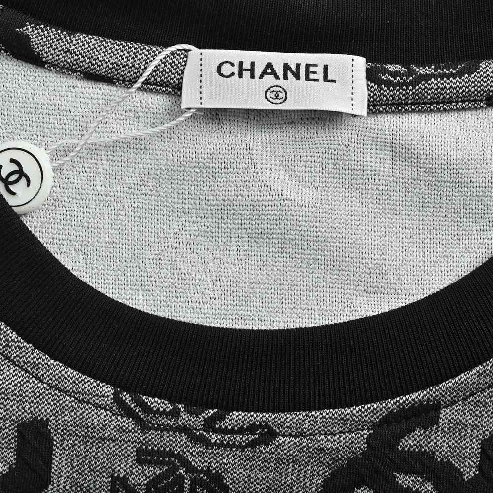 Chanel T-shirts-011