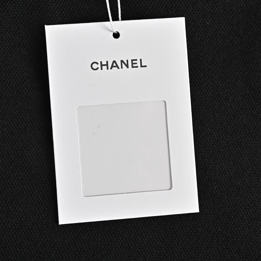 Chanel Sweater-001