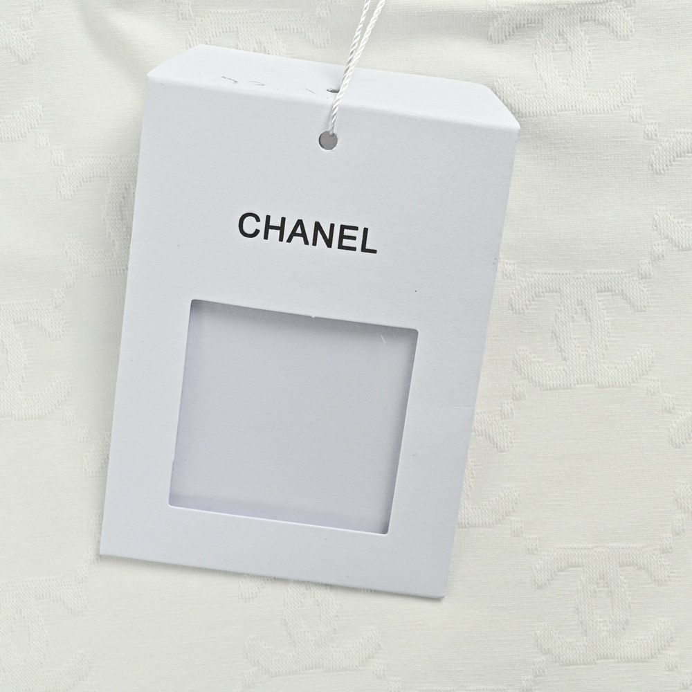 Chanel T-shirts-007