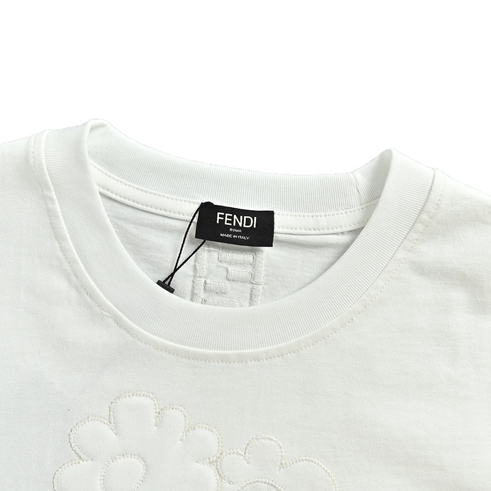 Fendi T-shirts-700