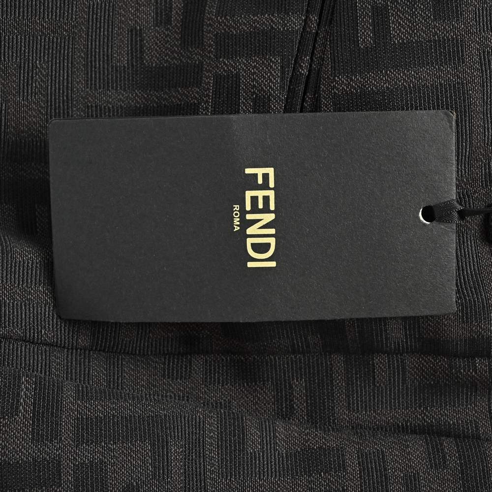 Fendi Shorts-016