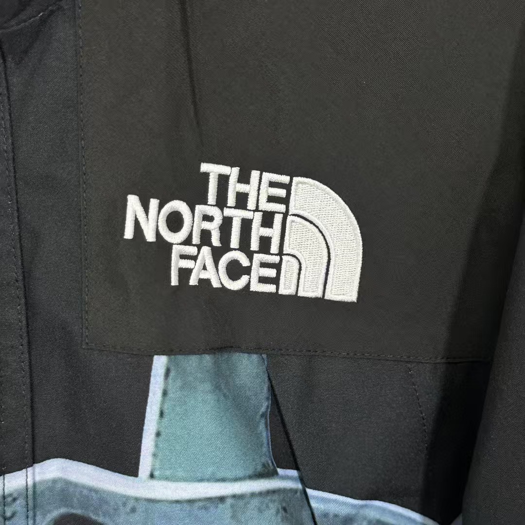 The North Face Jacket-002