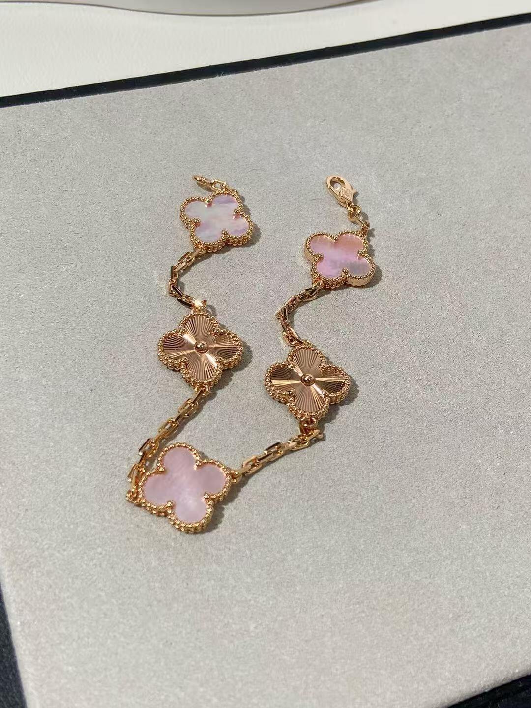 Van Cleef & Arpels Bracelet-025