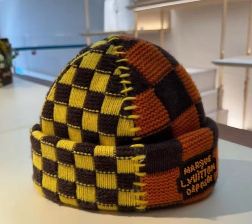 LV Beanies-051