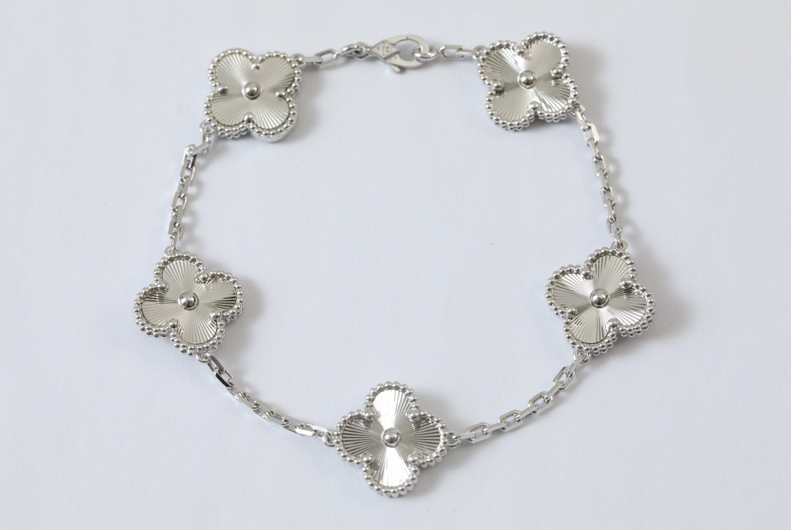 Van Cleef & Arpels Bracelet-025