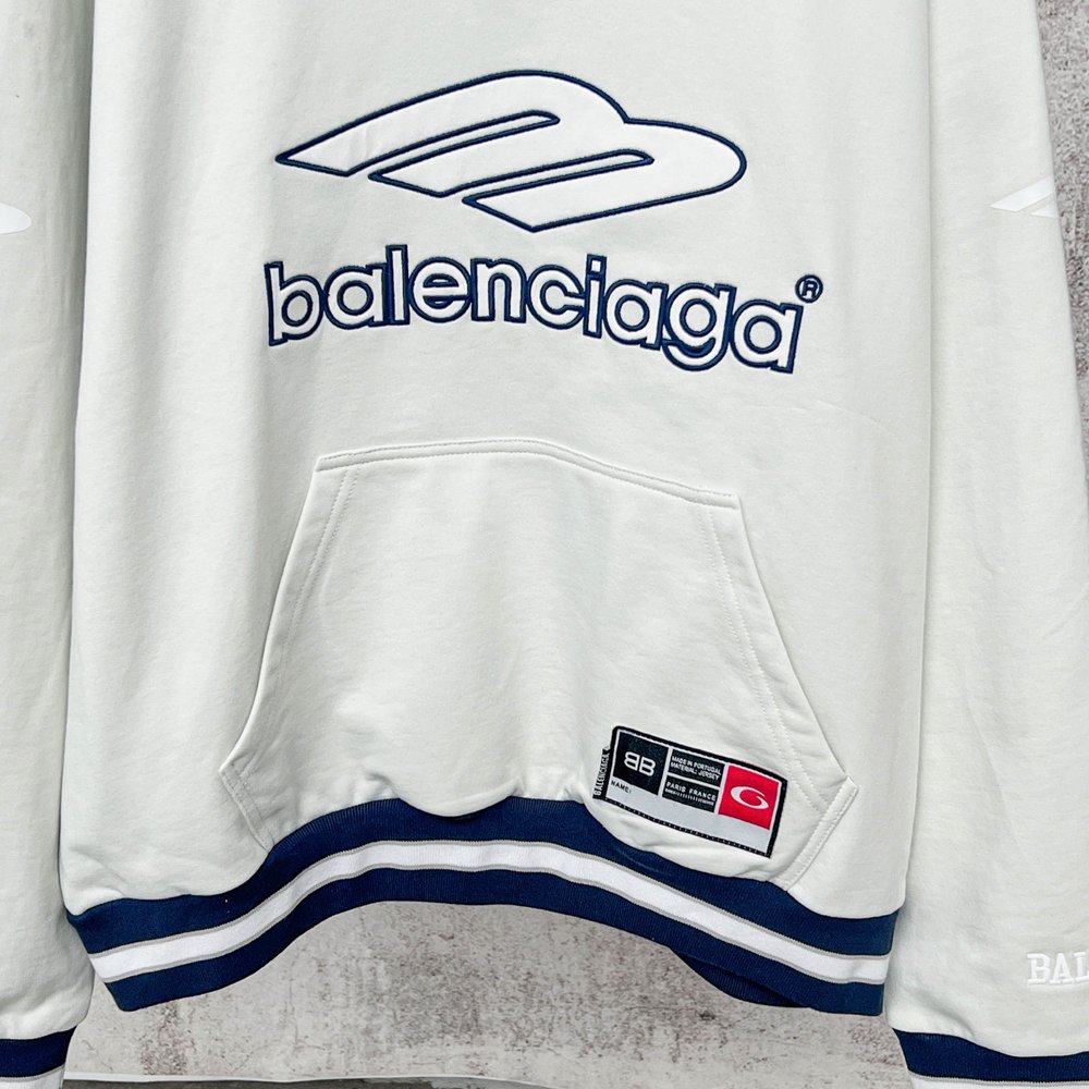 Balenciaga Hoody-012