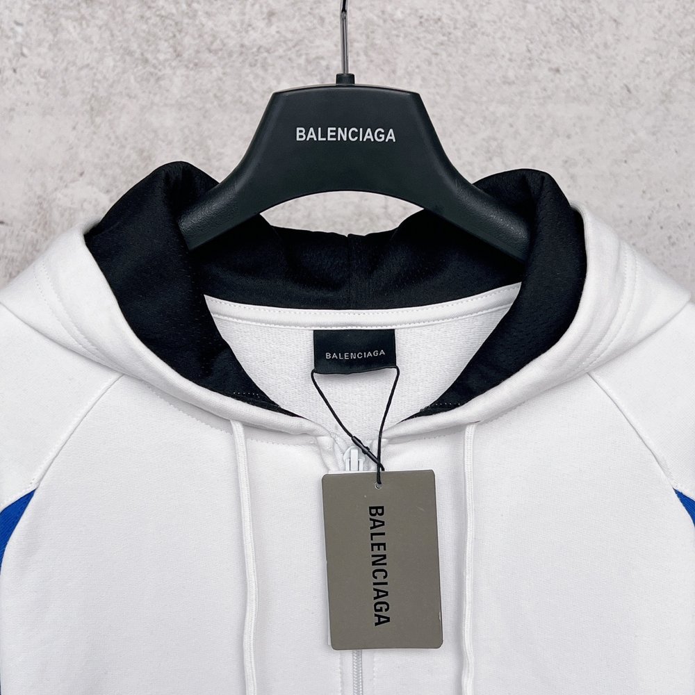 Balenciaga Hoody-016