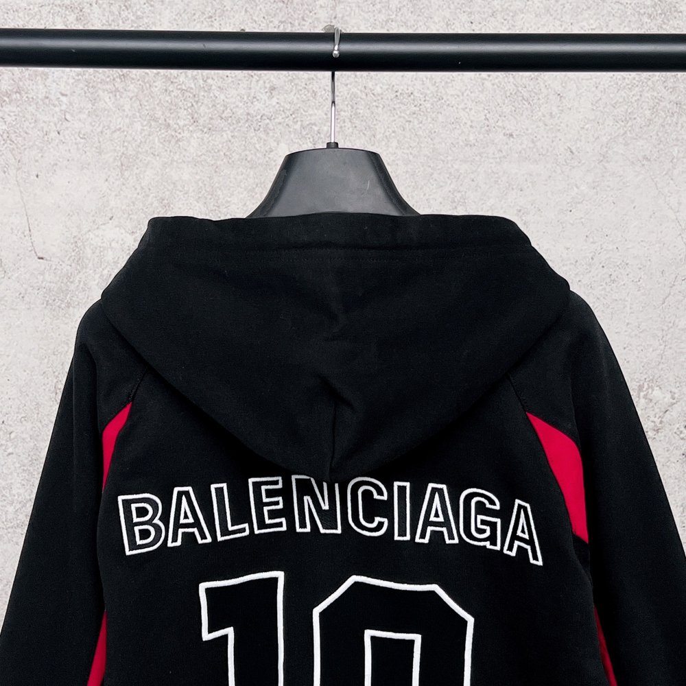 Balenciaga Hoody-017