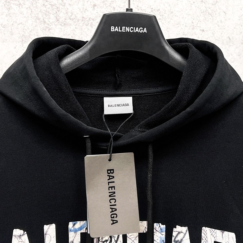 Balenciaga Hoody-030